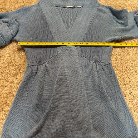 Women’s Baby Blue V-neck One Button A-line Cardigan Sweater W/ Bell Sleeves Sz S - Picture 4 of 5